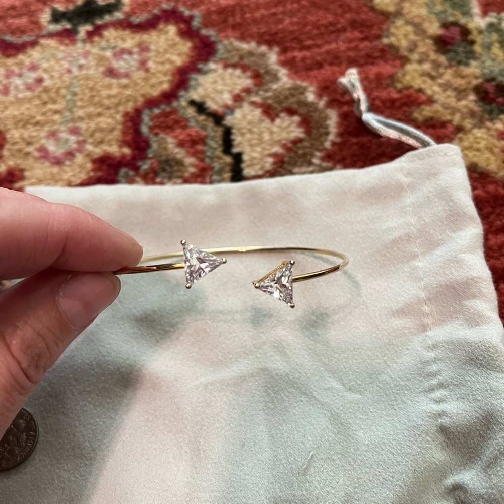 Thin adjustable gold bracelet